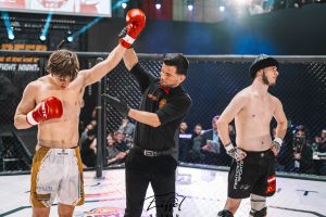 Muay Thai Wettkampf Kämpfer aus Wien im Einsatz