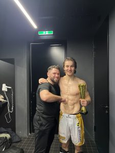 Muay Thai Wettkampf Kämpfer aus Wien im Einsatz